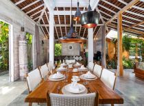 Villa Little Mannao, Dining Table